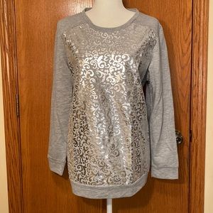 FINAL MARKDOWN BEFORE DONATING!  NWOT Women’s Top w/Silver Metallic front. 10